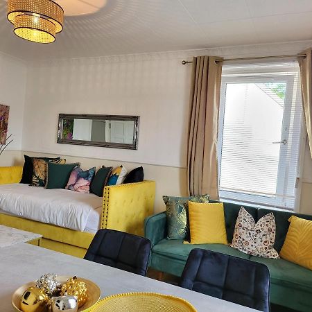 4 Bedrooms Apartment By Sensational Stay Short Lets & Serviced Accommodation EDI Buitenkant foto