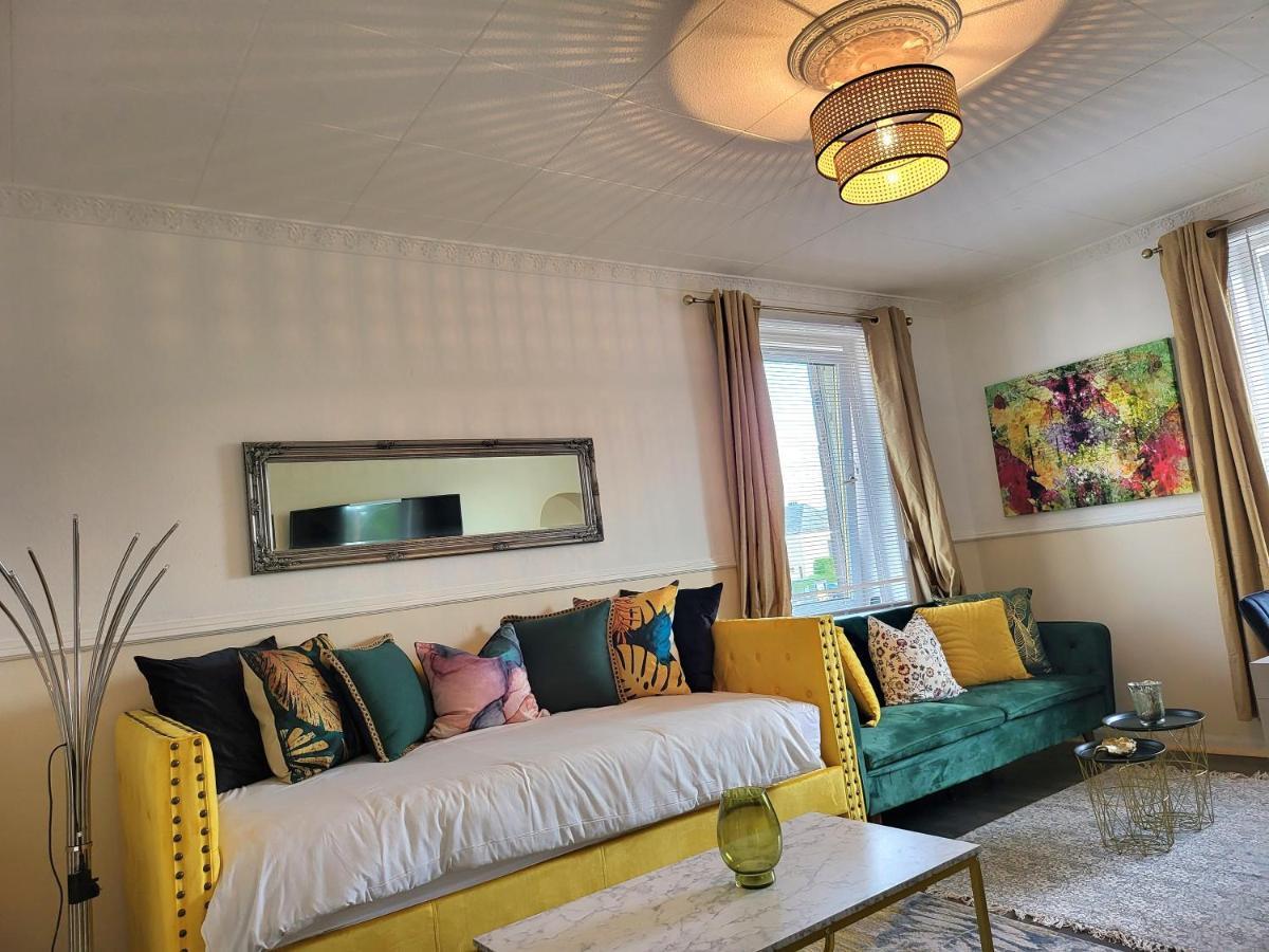 4 Bedrooms Apartment By Sensational Stay Short Lets & Serviced Accommodation EDI Buitenkant foto