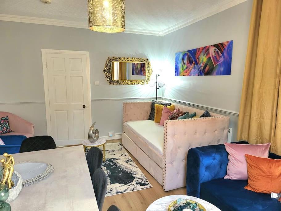 4 Bedrooms Apartment By Sensational Stay Short Lets & Serviced Accommodation EDI Buitenkant foto