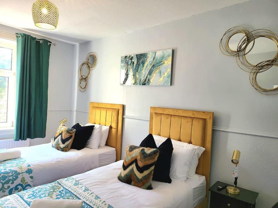 4 Bedrooms Apartment By Sensational Stay Short Lets & Serviced Accommodation EDI Buitenkant foto